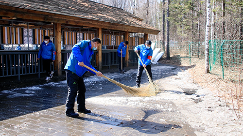 “春風(fēng)起 不揚(yáng)塵” 景區(qū)運(yùn)營在行動(dòng)