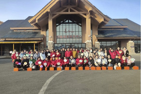 風(fēng)采巾幗 共筑輝煌——長白山西南景區(qū) 運營黨支部開展慶?！叭恕眹H勞動婦女節(jié)系列活動